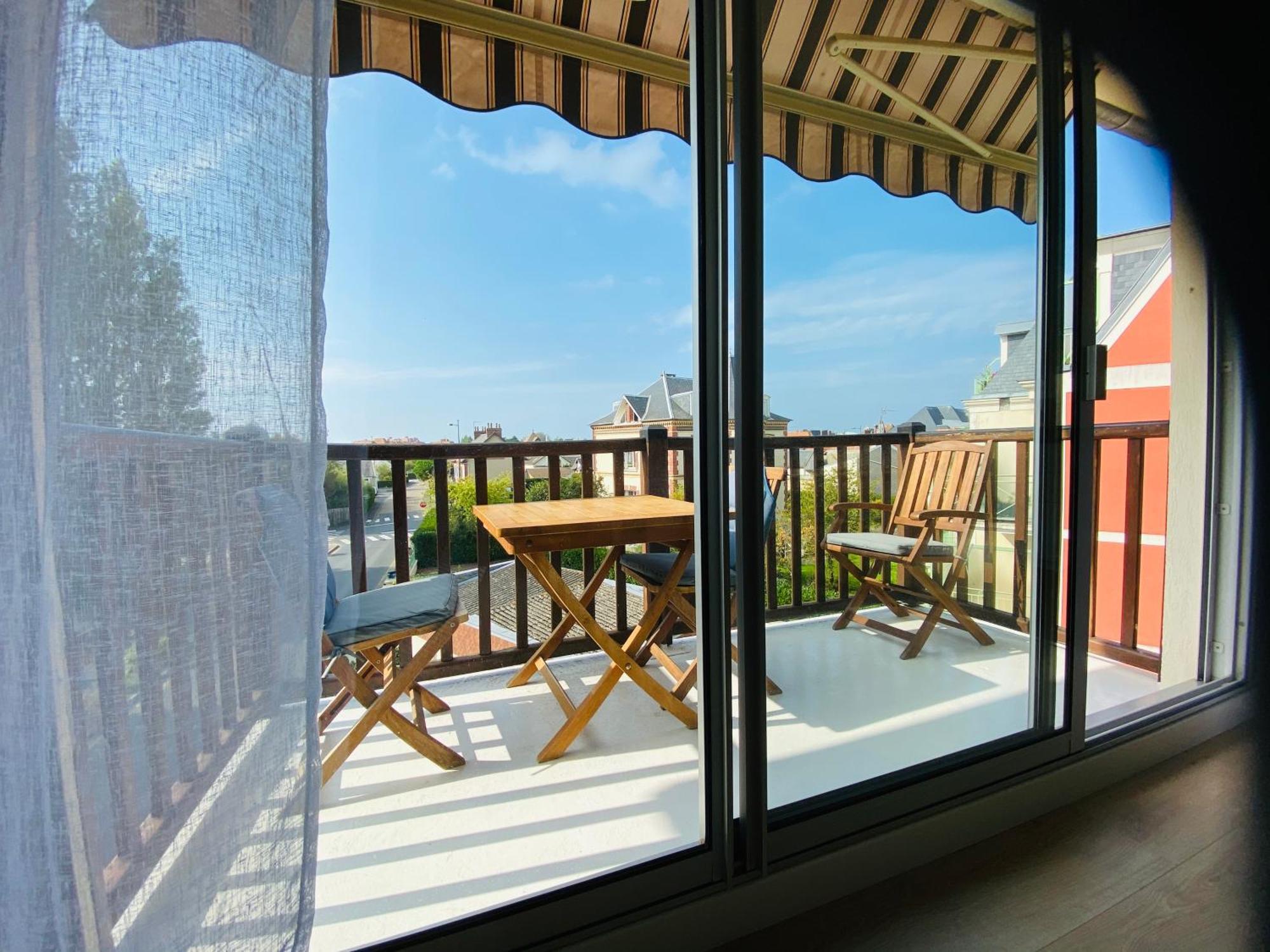 Hyper Centre - 2 Pieces Tout Confort - Terrasse - Ascenseur - Cabourg Exterior foto